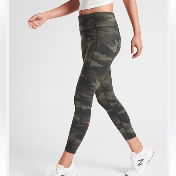 Athleta Pants - -Athleta 7/8 Contender Powerlift Tight Camo Leggings-